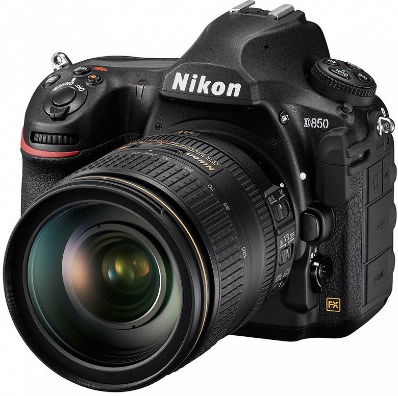 В этом году ожидается выпуск двух моделей камер Nikon верхнего сегмента