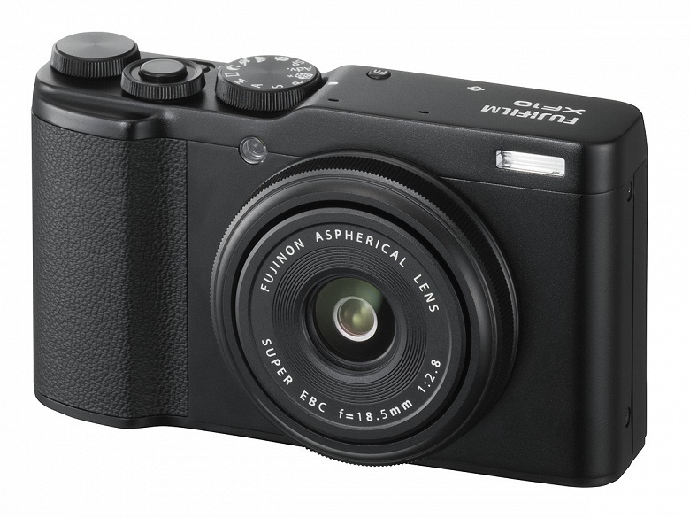Компактная камера Fujifilm XF10 формата APS-C оценена в 500 долларов