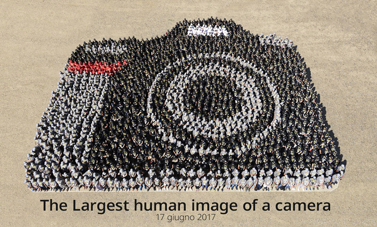 В формировании изображения камеры приняло участие более 1000 добровольцев